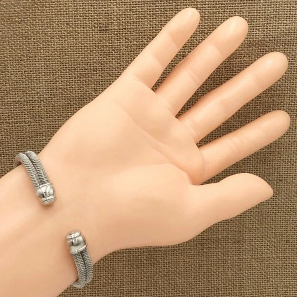 🌼 Loop Knot Silver Tone Cable Cuff Bracelet